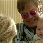 Elton John avslöjar vem Zacharys gudmor är!
