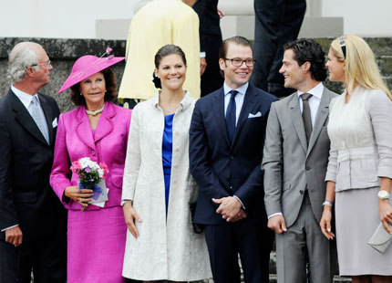 Hela kungafamiljen till bröllopet i Monaco