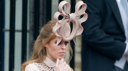 Prinsessan Beatrice säljer sin märkliga hatt
