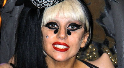 Lady Gaga tvingas söka hjälp