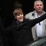 Justin Bieber uppläxad av flygvärdinna!