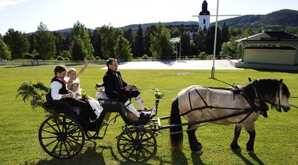 Andreas Johnson och Lisa Knapp har gift sig