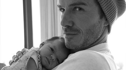 Victoria Beckham post nieuwe foto van Harper