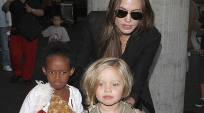Drama när Angelina Jolies döttrar skulle ta hål i öronen