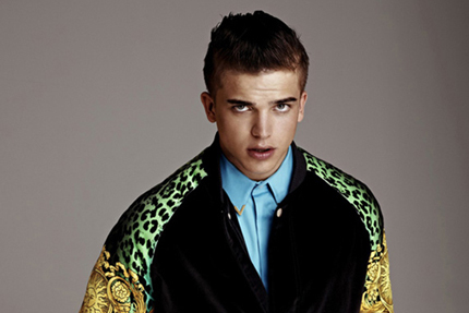 Första bilderna: Versace för H&M