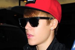 Bieber mordhotad – fansen uppmanar honom att ställa in konsert