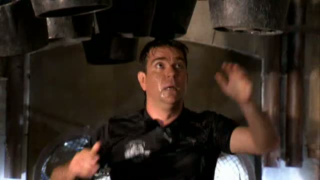 Patrick Ekwall på löpbandet på fort Boyard