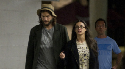 Ashton Kutcher spolar Demi Moores twitter