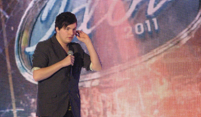 Robin står på scen i Idol 2011 – trots lunginflammation