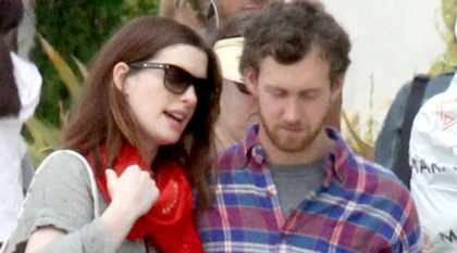 Anne Hathaway ska gifta sig
