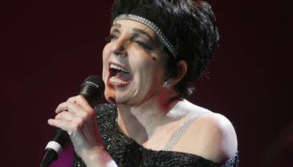 Liza Minnelli ställer in