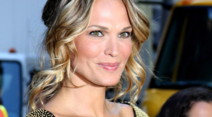 Modellen Molly Sims är gravid