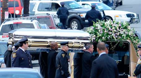 Whitneys begravning blev en katastrof