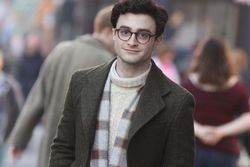 Se Daniel Radcliffe som Allen Ginsberg