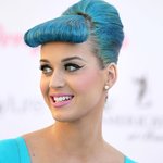 Katy Perrys blåa stil: Ett mode-statement?