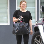 Hilary Duff gör sig av med graviditetskilona!
