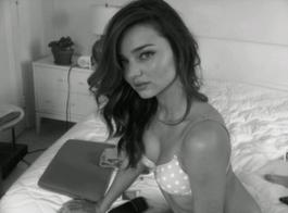 Miranda Kerr visar upp sin favoritbild