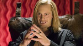 Skarsgård fortsätter suga blod – klart för ny True blood-säsong