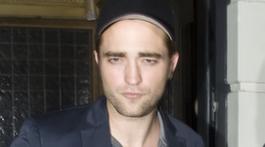 Rob Pattinson söker tröst hos främlingar