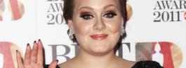 Höggravida Adele lämnar London