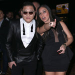 Gangnam Style FTW! PSY kickar igång nyårsfesten!