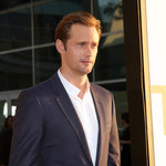 Så får du svenske superhunken Alexander Skarsgård på fall!