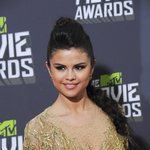 Kolla in  Selena Gomez förföriska videotrailer till ’Come & Get It’!