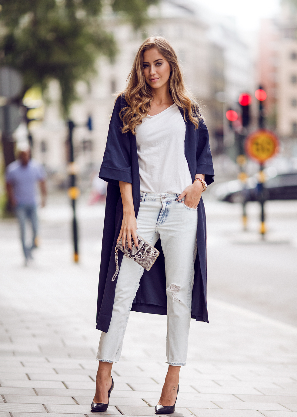 MONKI / 4 JEANS IN 4 WAYS – PART III MONKI / 4 JEANS IN 4 WAYS – PART III