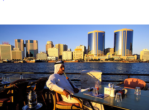 Tre kända kvinnor som är lyxprostituerade i Dubai. Gissa vem!