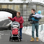 Perez Hilton leker med sin son i Central Park!