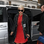 Rita Ora i en cool Misfits-skinnjacka!