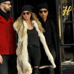 John Legend & Chrissy Teigen lämnar The Bowery Hotel i New York!