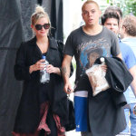 En gravid Ashlee Simpson med sin man Evan Ross!
