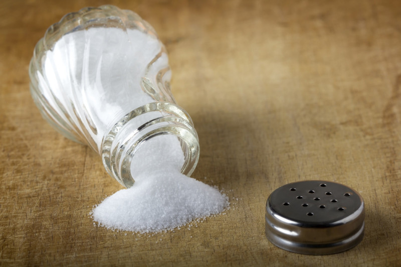 Ny studie: Att minska på saltet kan kanske skada hjärtpatienter