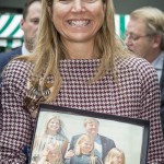 Hela familjen i famnen