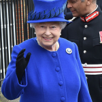 Drottning Elizabeths handskmakare avslöjar: ”Drottningen har händer som en modell”