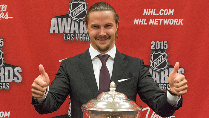 Erik Karlsson bästa svenska back någonsin – större än Lidström