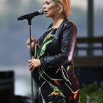 Petra Marklund visade upp gravidmagen