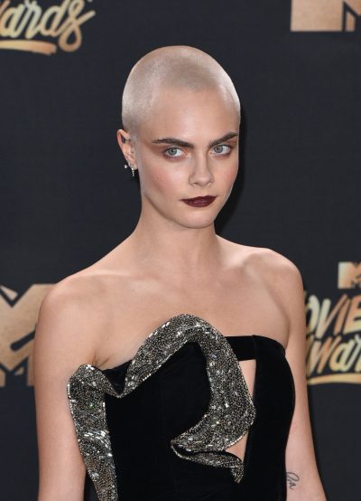 Cara Delevingne är trött på vår tids ytlighet