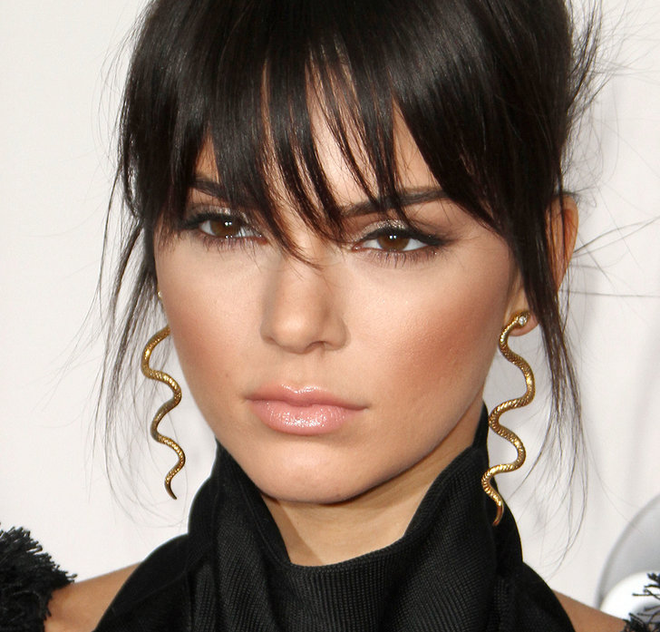Kendall Jenner visade sina nya läppar på Golden Globe-galan